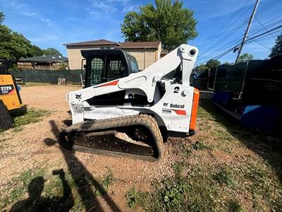 Bobcat T870 Crawler Loader