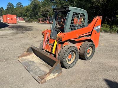 Gehl 5640E Crawler Loader