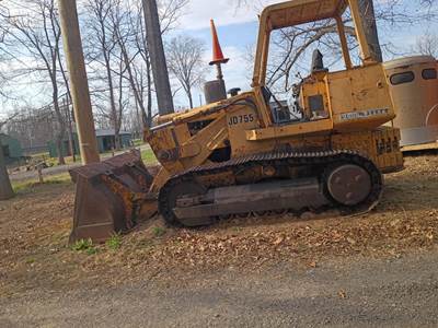 John Deere 755 Crawler Loader