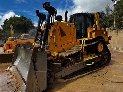 Caterpillar D8T Dozer