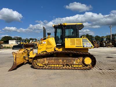 Komatsu D61PX-24 Dozer