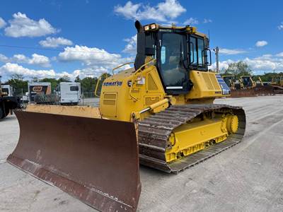 Komatsu D61PX-24 Dozer