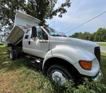 Ford F-750 Dump Truck