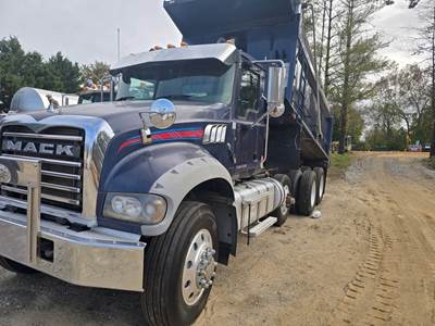 Mack Granite GU713 Dump Truck