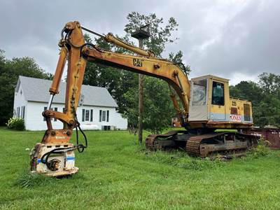Caterpillar 225 LC Excavator