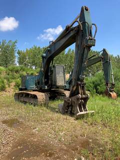 Caterpillar 235B Excavator