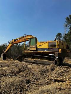 Caterpillar 235C Excavator