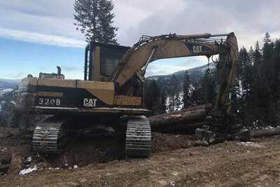 Caterpillar 320B Excavator