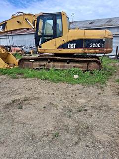 Caterpillar 320CL Excavator