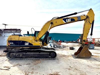 Caterpillar 324DL Excavator