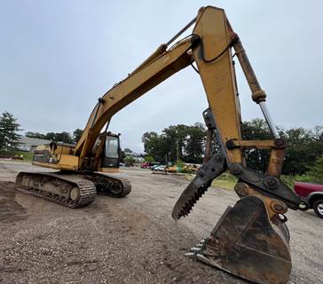 Caterpillar 325 Excavator
