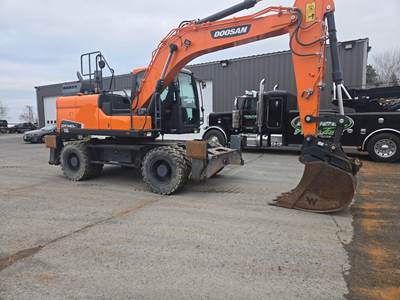 Doosan DX140W Excavator