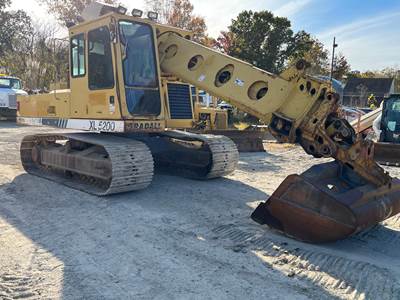 Gradall XL5200 Excavator