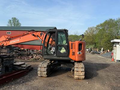 Hitachi ZX135US-5 Excavator