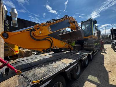 JCB 220XLC Excavator