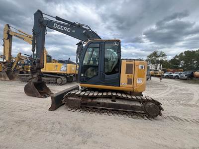 John Deere 135D Excavator