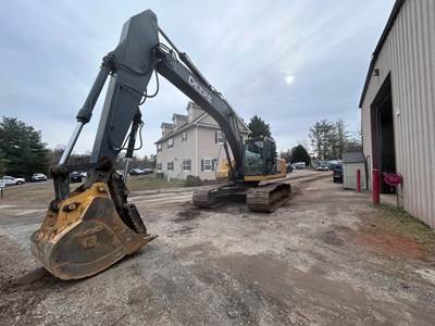John Deere 250G LC Excavator