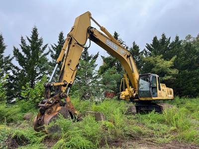 John Deere 330C LC Excavator