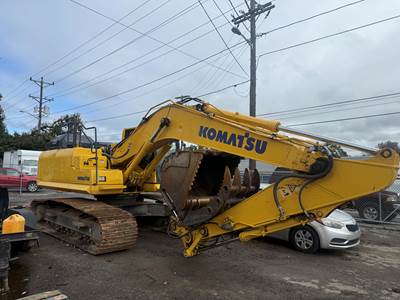 Komatsu PC210LC-11 Excavator