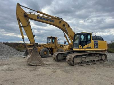 Komatsu PC390LC-11 Excavator