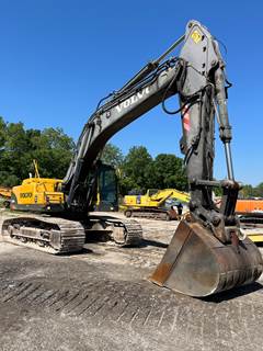 Volvo EC330B LC Excavator