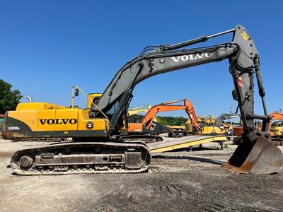 Volvo EC330B LC Excavator
