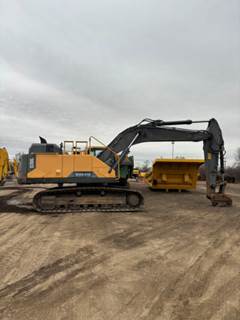 Volvo EC350EL Excavator