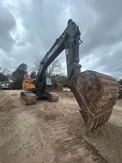 Volvo EC350EL Excavator
