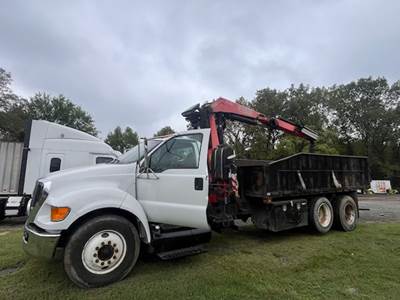 Ford F-750 Truck