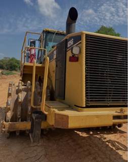 Caterpillar 825G Soil Compactor