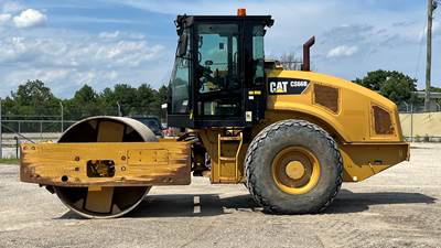 Caterpillar CS66B Smooth Drum Roller Compactor