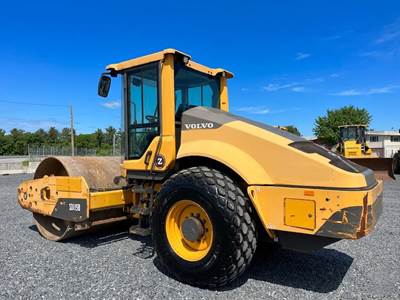 Volvo SD115B Smooth Drum Roller Compactor