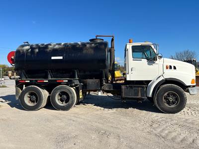 Ford LT9513 Water Truck