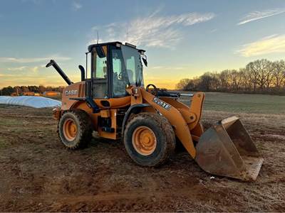 Case 521E Wheel Loader
