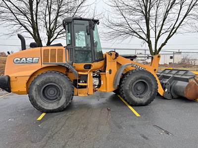 Case 721F-XR Wheel Loader