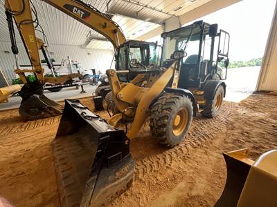 Caterpillar 908M Wheel Loader