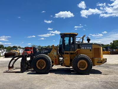 John Deere 724K Wheel Loader