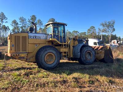 John Deere 824K Wheel Loader