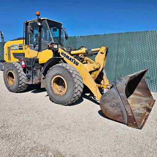 Komatsu WA270-8 Wheel Loader
