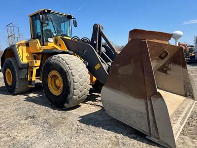 Volvo L220G Wheel Loader
