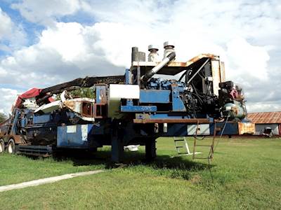 1998 Peterson Pacific 5000G Whole Tree Chipper