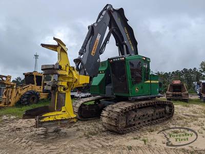 John Deere 853M Feller Buncher