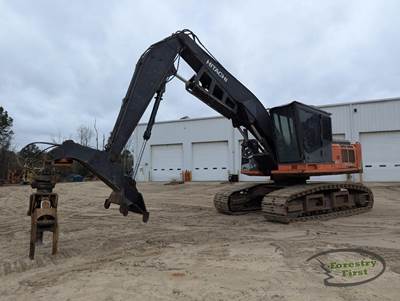 Hitachi ZX210F-3 Tracked Log Loader