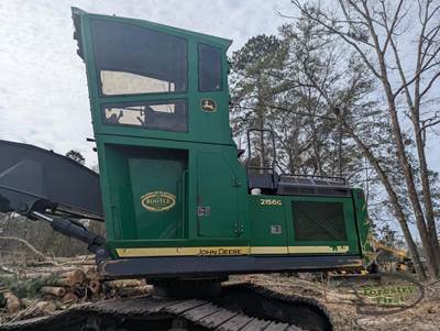John Deere 2156G Tracked Log Loader
