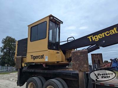Tigercat 234B Trailer-Mounted Log Loader