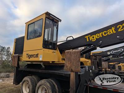 Tigercat 234B Trailer-Mounted Log Loader