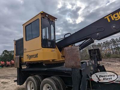 Tigercat 234B Trailer-Mounted Log Loader