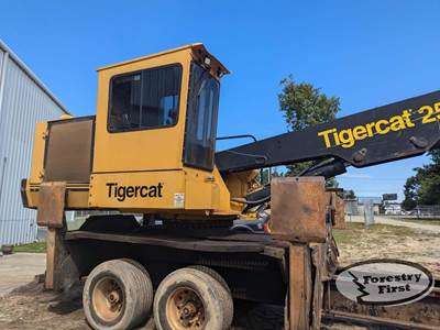 Tigercat 250D Log Loader