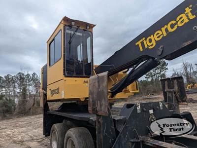 Tigercat 250D Log Loader