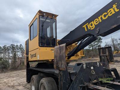Tigercat 250D Log Loader